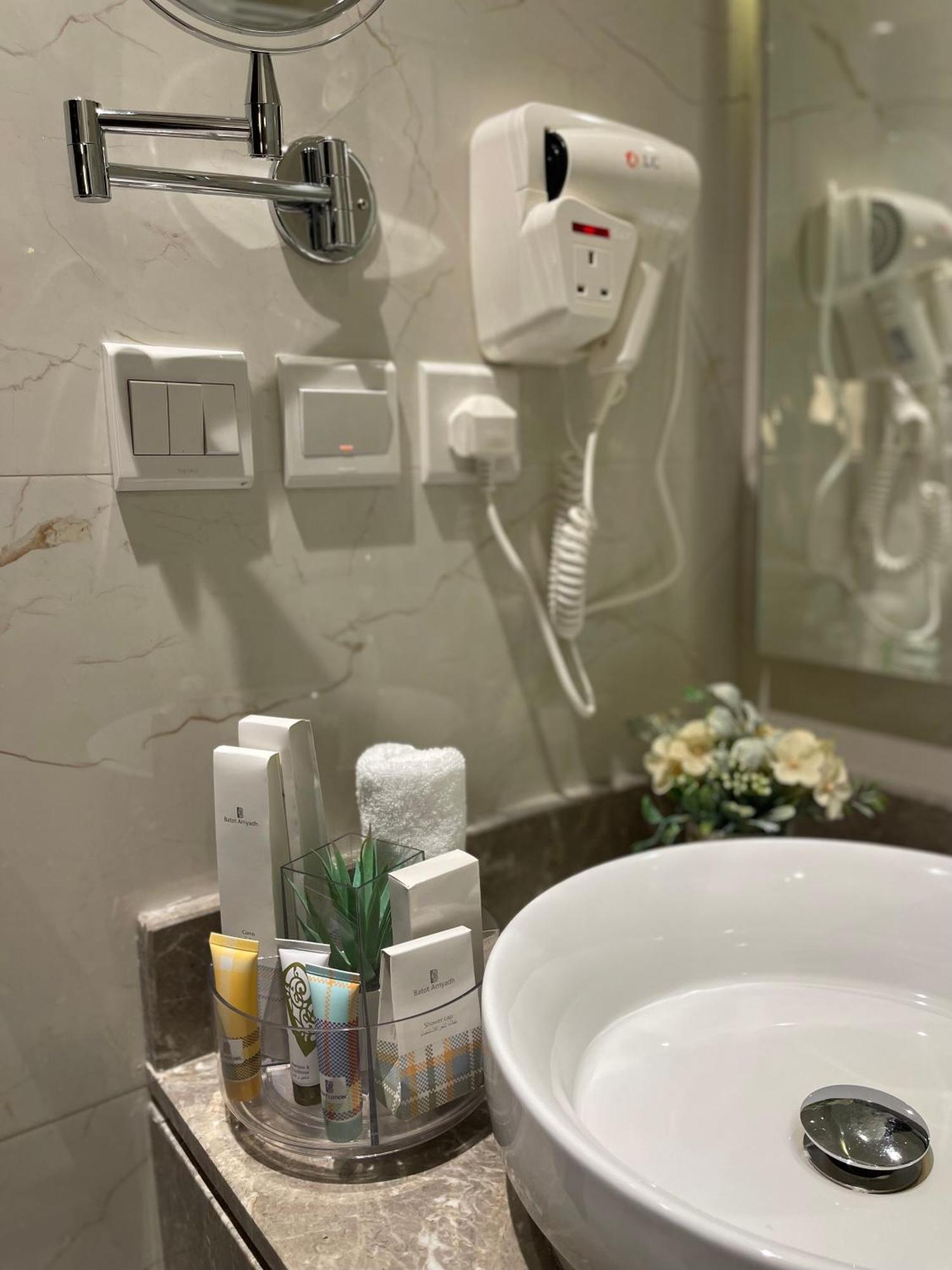 شقق خاصه بطابع حديث وفندقي - تسجيل ذاتي Private Apartments With Modern Vibes - Self Checkin 리야드 외부 사진